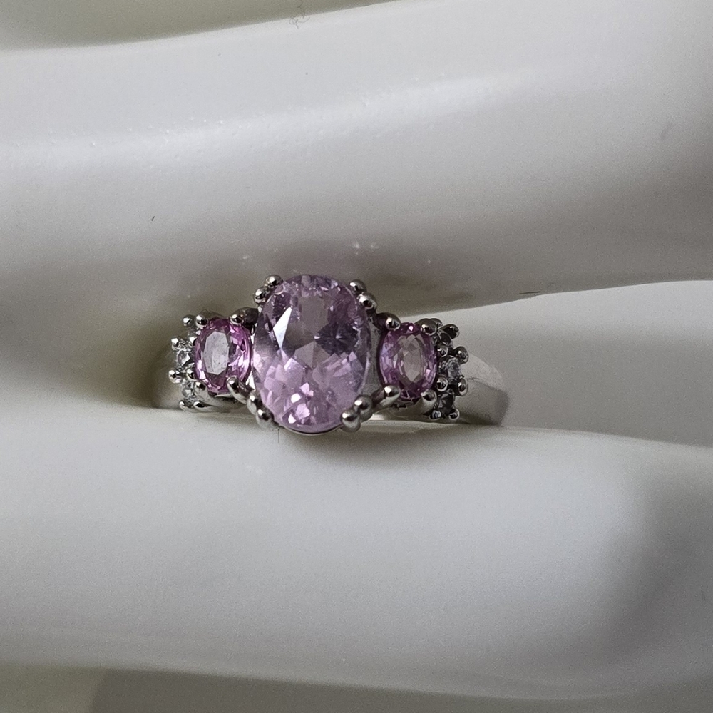 Elegant Sterling Silver 925 Pink Sapphire Ring